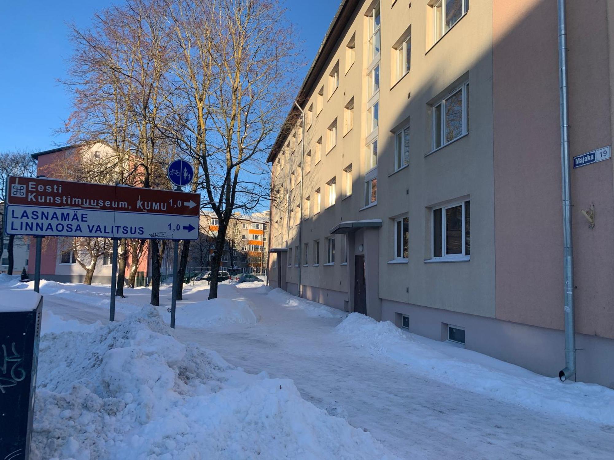 Dikol Two-Room Apartment-Self Check-In & Free Parking Near City Center Tallinn Exterior photo