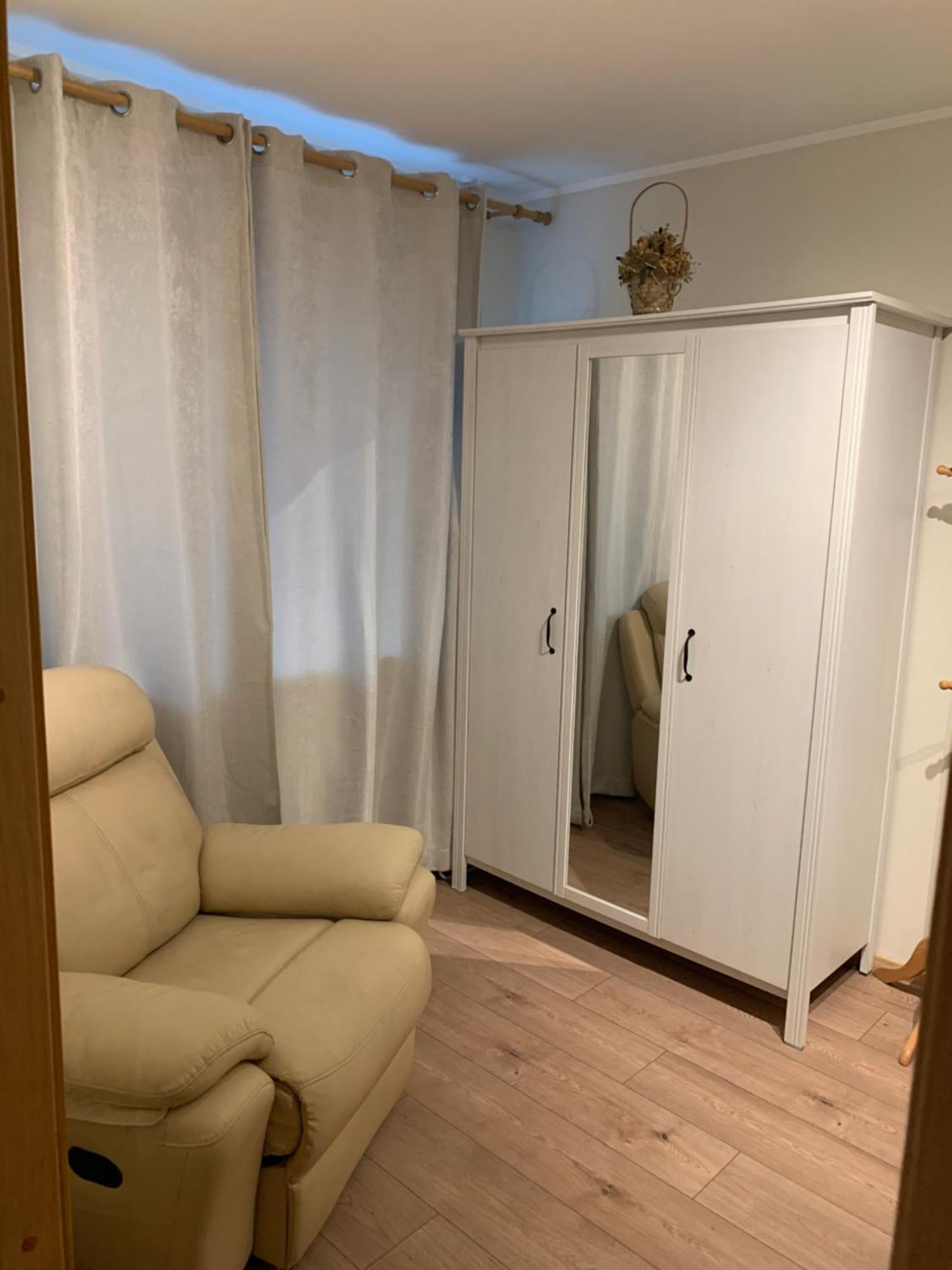 Dikol Two-Room Apartment-Self Check-In & Free Parking Near City Center Tallinn Exterior photo