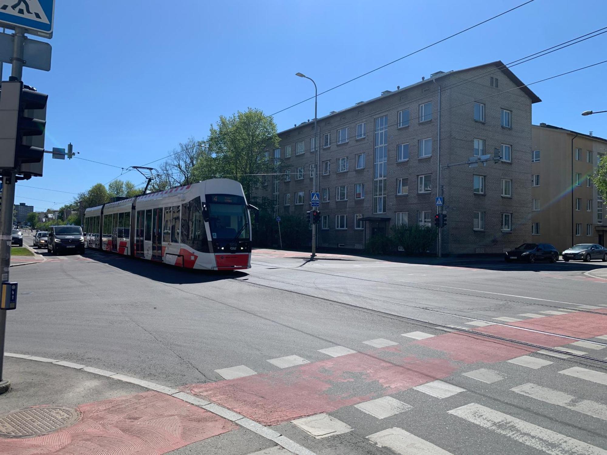 Dikol Two-Room Apartment-Self Check-In & Free Parking Near City Center Tallinn Exterior photo